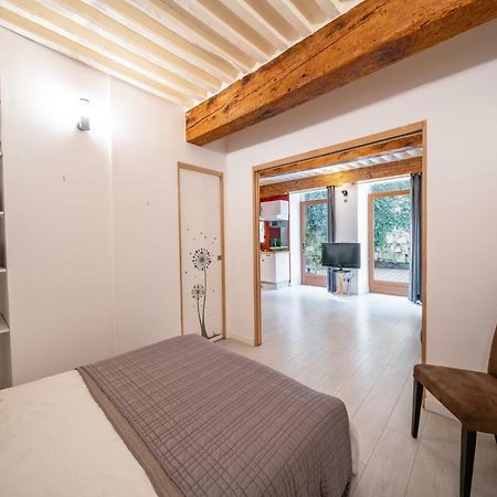 Secret Courtyard Of Annecy Apartment Exterior photo