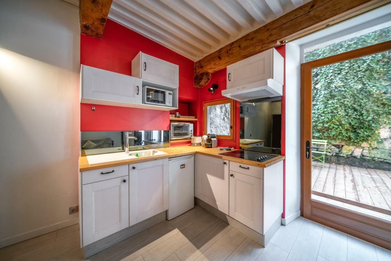 Secret Courtyard Of Annecy Apartment Exterior photo