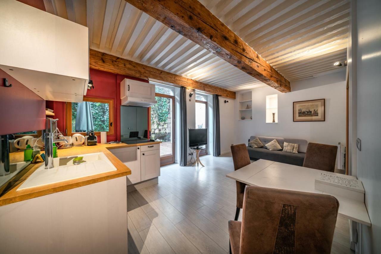 Secret Courtyard Of Annecy Apartment Exterior photo